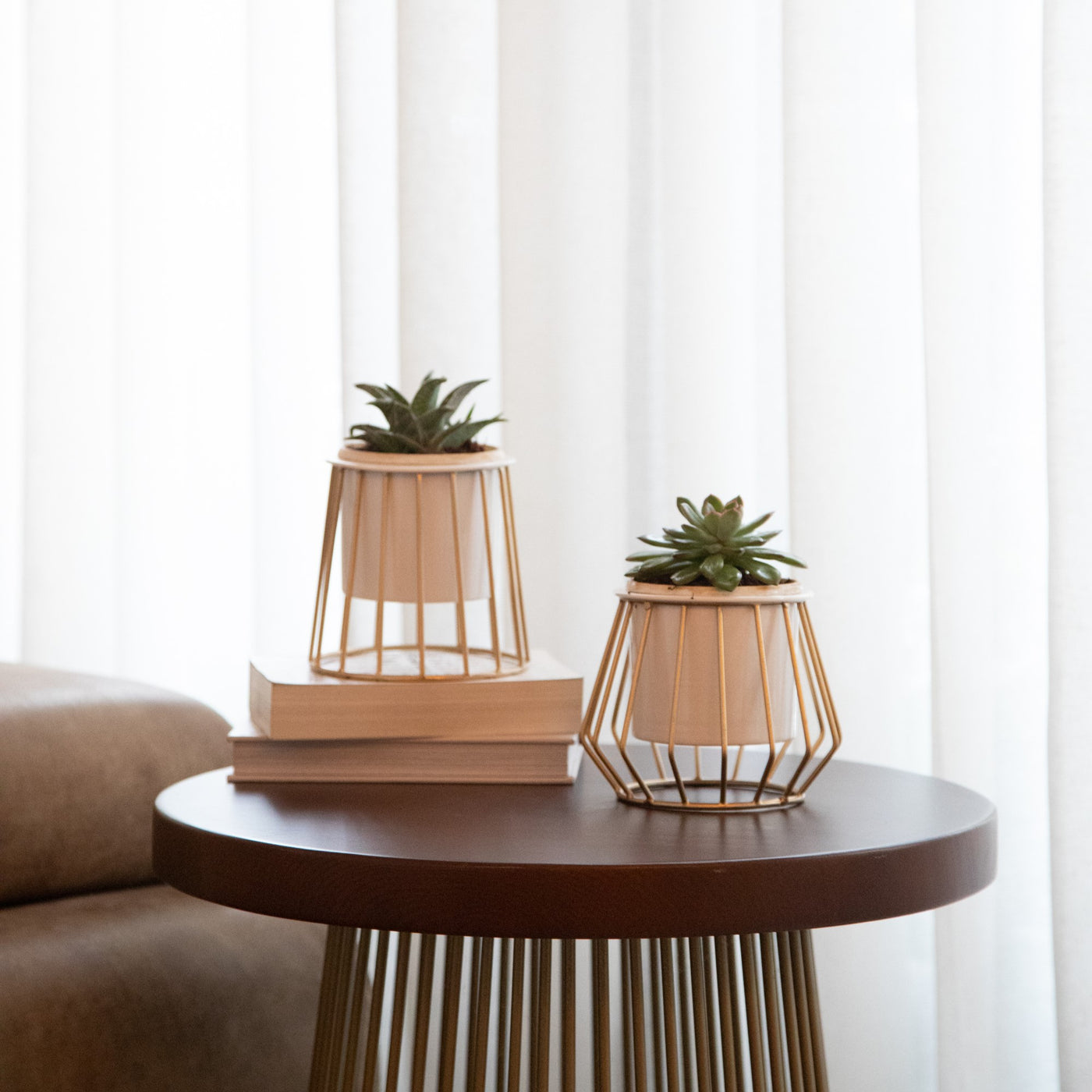 Metal Planters & Stand online